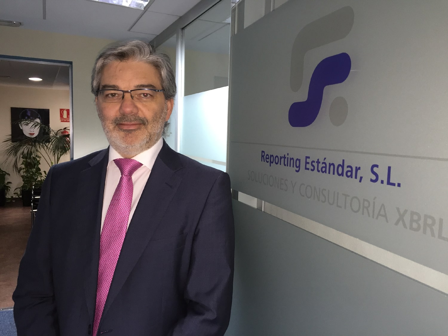 ¿Quienes somos? En nuestro equipo se encuentra Ignacio Hernández-Ros, socio fundador y CTO de Reporting Estándar